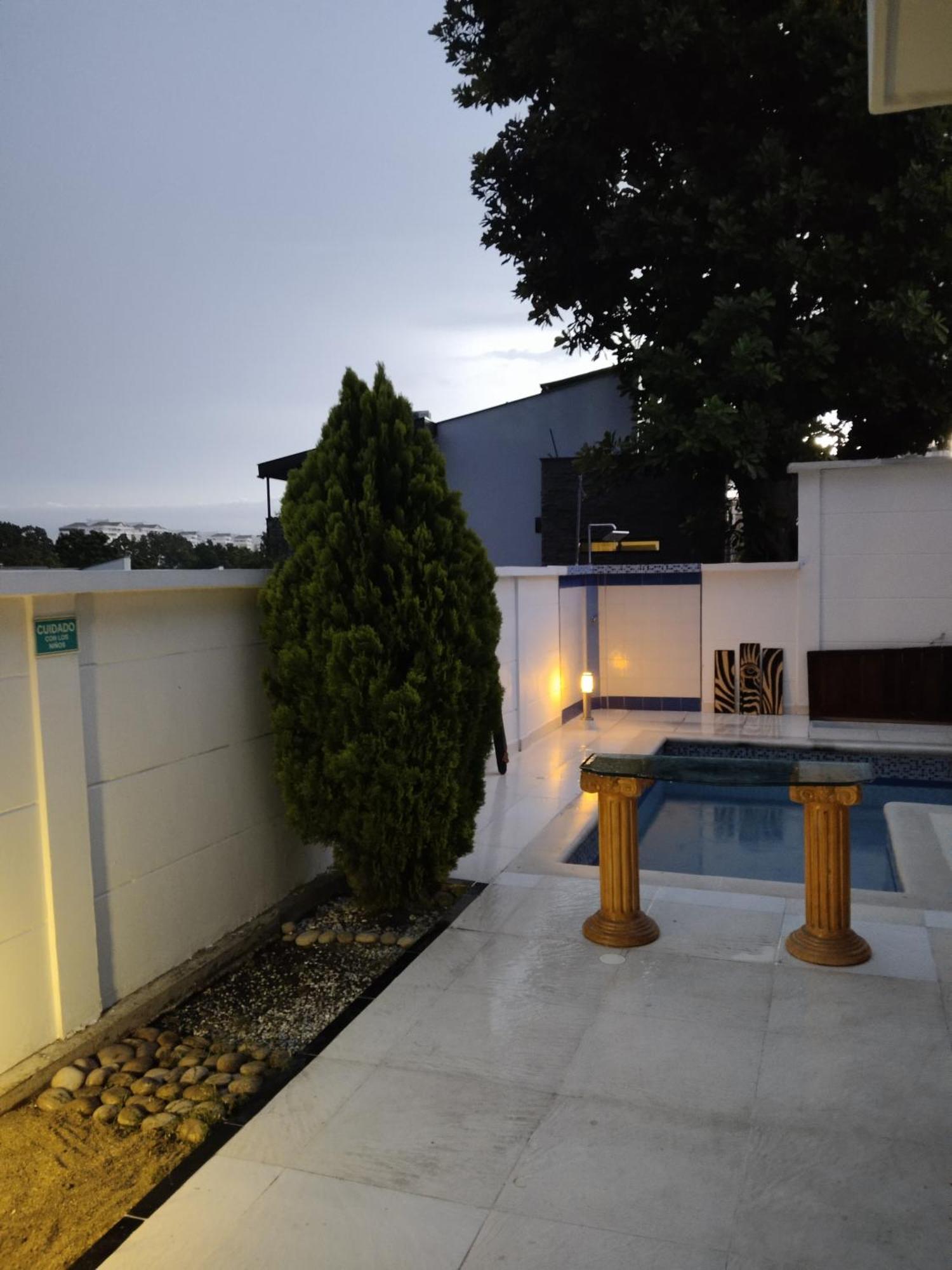 Hotel Premium House Floridablanca Exterior photo